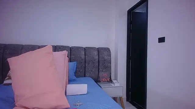 Snapshot of sweegirl69 chatting on November 6, 2025, 12:09 pm sweegirl69 online show from November 6, 2025, 12:09 pm