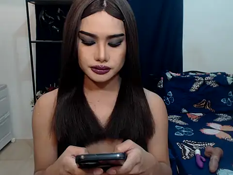 RositaUshvada online show from November 30, 2025, 1:34 pm