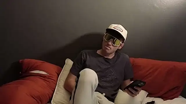 maskedboy1 online show from October 31, 2025, 10:16 pm