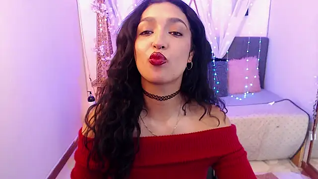 Snapshot of Cleofox_ chatting on October 4, 2025, 7:48 pm Cleofox online show from October 4, 2025, 7:48 pm