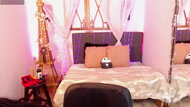 Snapshot of Cleofox_ chatting on November 7, 2025, 11:30 pm Cleofox online show from November 7, 2025, 11:30 pm