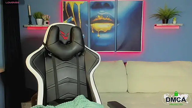 Roxy foxi online show from November 28, 2025, 1:06 am