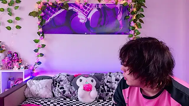 Snapshot of Night_angell69 chatting on February 18, 2026, 9:50 am Night angell69 online show from February 18, 2026, 9:50 am