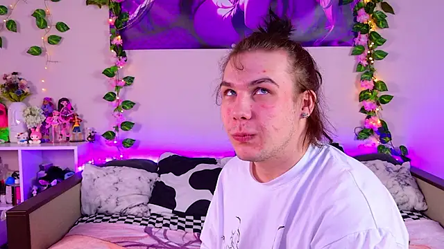 Snapshot of Night_angell69 chatting on February 27, 2026, 10:15 am Night angell69 online show from February 27, 2026, 10:15 am