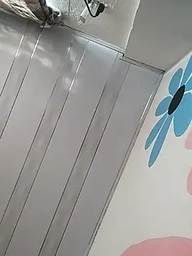 julietta1453 online show from February 19, 2026, 2:47 pm