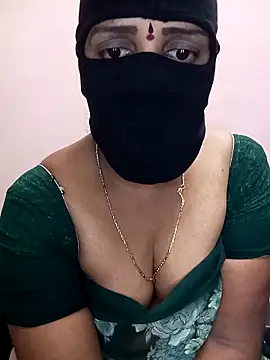 Snapshot of Mee_harini-telugupilla chatting on May 6, 2026, 5:33 am Mee harini-telugupilla online show from May 6, 2026, 5:33 am