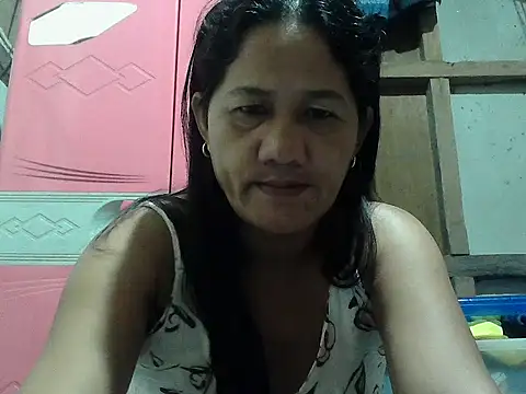 hotmama 063 online show from October 15, 2025, 8:39 pm