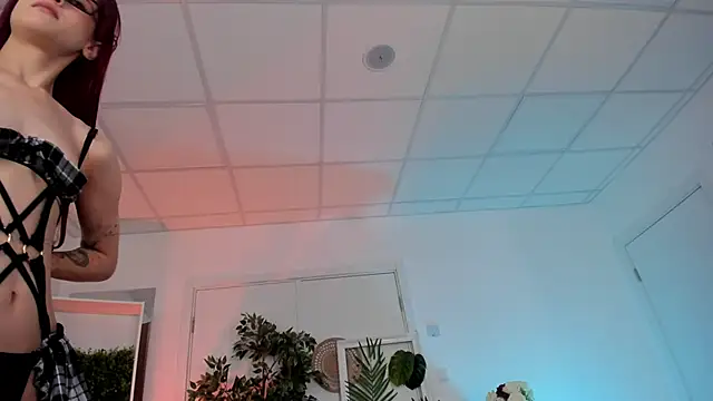 Snapshot of Sima_Wendy chatting on September 15, 2025, 6:25 am Sima Wendy online show from September 15, 2025, 6:25 am