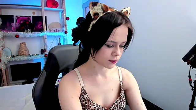 Sima Wendy online show from December 22, 2025, 7:08 am