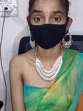 Snapshot of Aidakhan1212 chatting on November 20, 2025, 9:32 am Aidakhan1212 online show from November 20, 2025, 9:32 am