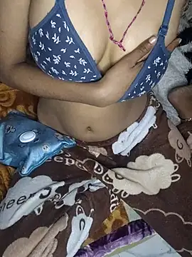 Snapshot of Aidakhan1212 chatting on November 15, 2025, 8:07 am Aidakhan1212 online show from November 15, 2025, 8:07 am