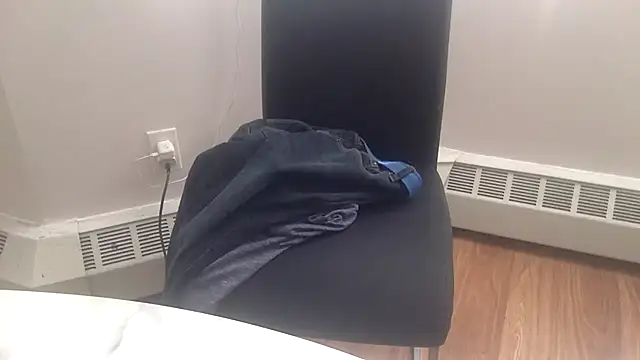 edger4lif3 online show from October 28, 2025, 4:06 pm