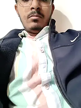 RotundHeadway online show from November 12, 2025, 1:43 am