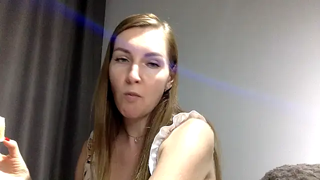 Snapshot of Varnyx chatting on November 2, 2025, 4:34 pm Varnyx online show from November 2, 2025, 4:34 pm