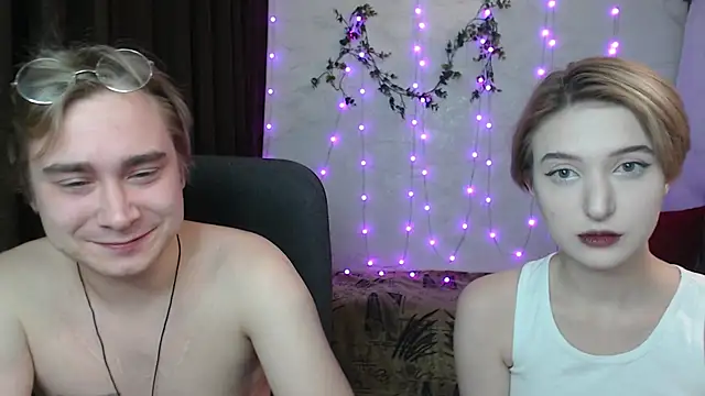 Snapshot of Lust4Money chatting on November 19, 2025, 10:32 pm Lust4Money online show from November 19, 2025, 10:32 pm