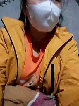 Teena tiny online show from December 18, 2025, 1:59 pm