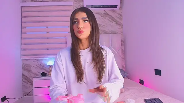 collet 1 online show from November 11, 2025, 12:00 pm