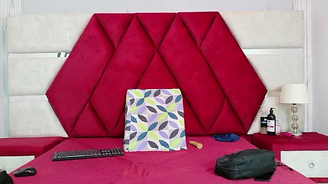 Kity spiderr online show from March 25, 2026, 12:26 pm