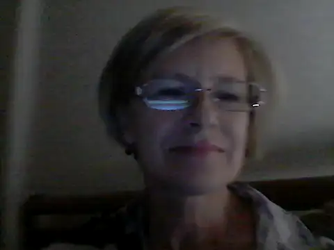 Snapshot of LucyLewisX chatting on September 18, 2025, 4:32 pm LucyLewisX online show from September 18, 2025, 4:32 pm