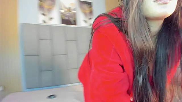 Stefany gonzales  online show from October 12, 2025, 12:50 pm