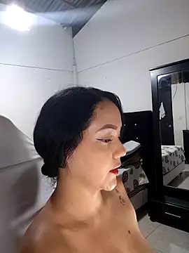 karly hot  online show from April 7, 2026, 11:50 pm