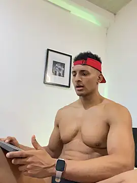 Snapshot of Smith_Fitness chatting on January 31, 2026, 8:51 pm Smith Fitness online show from January 31, 2026, 8:51 pm