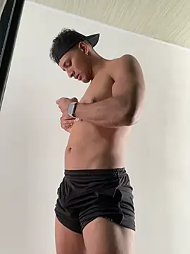 Snapshot of Smith_Fitness chatting on February 12, 2026, 1:44 pm Smith Fitness online show from February 12, 2026, 1:44 pm