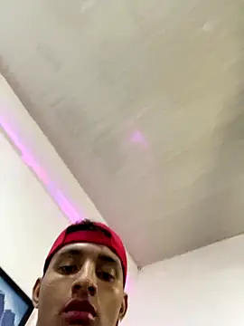 Snapshot of Smith_Fitness chatting on December 17, 2025, 11:48 am Smith Fitness online show from December 17, 2025, 11:48 am