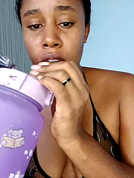 Snapshot of MoniqueMulberry chatting on December 2, 2025, 7:37 pm MoniqueMulberry online show from December 2, 2025, 7:37 pm