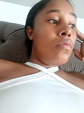 Snapshot of MoniqueMulberry chatting on November 21, 2025, 7:13 pm MoniqueMulberry online show from November 21, 2025, 7:13 pm