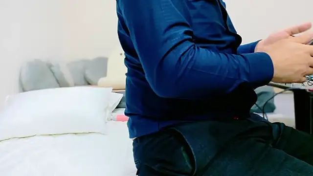 Snapshot of -barbapapa- chatting on February 23, 2026, 12:28 pm -barbapapa- online show from February 23, 2026, 12:28 pm