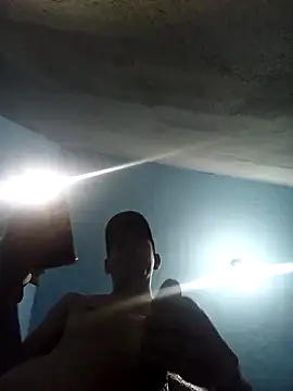 pauzao gostoso011 online show from April 28, 2026, 5:01 am