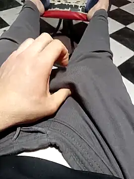 Snapshot of anis3g4 chatting on March 1, 2026, 12:10 am anis3g4 online show from March 1, 2026, 12:10 am