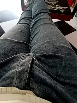 Snapshot of anis3g4 chatting on October 7, 2025, 11:55 am anis3g4 online show from October 7, 2025, 11:55 am