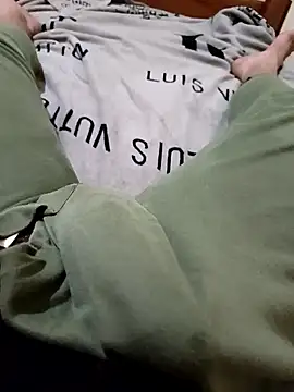 Snapshot of anis3g4 chatting on January 13, 2026, 3:38 pm anis3g4 online show from January 13, 2026, 3:38 pm