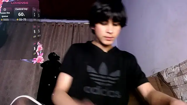 DaraKat18 online show from February 3, 2026, 3:26 am