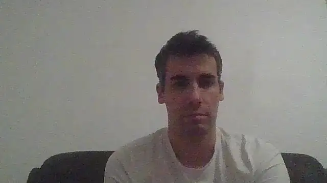 JulioIsHere4you online show from November 21, 2025, 8:19 pm