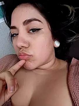 PinkDenial online show from December 17, 2025, 5:51 pm