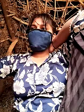 Snapshot of Janvi_Jaitly chatting on December 1, 2025, 3:18 am Janvi Jaitly online show from December 1, 2025, 3:18 am