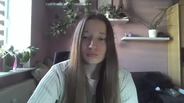 Snapshot of LindaPretty chatting on October 14, 2025, 6:25 am LindaPretty online show from October 14, 2025, 6:25 am