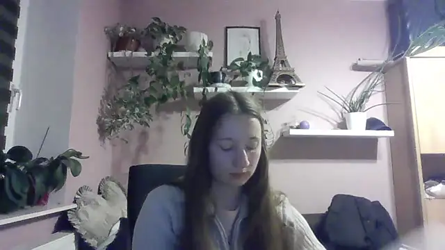 Snapshot of LindaPretty chatting on October 14, 2025, 8:09 pm LindaPretty online show from October 14, 2025, 8:09 pm