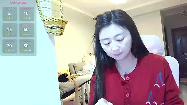 Snapshot of Diva_VVN chatting on December 2, 2025, 9:22 am Diva VVN online show from December 2, 2025, 9:22 am