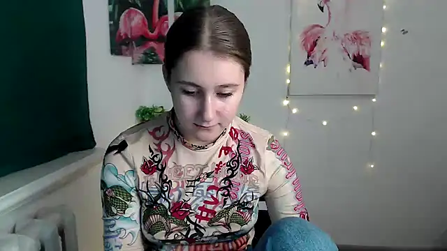 Snapshot of Milka_kamila chatting on November 1, 2025, 1:38 pm Milka kamila online show from November 1, 2025, 1:38 pm