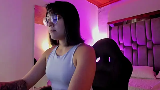 AnnaraLein online show from November 30, 2025, 3:40 am