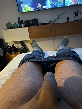 andres52720 online show from February 5, 2026, 2:07 am