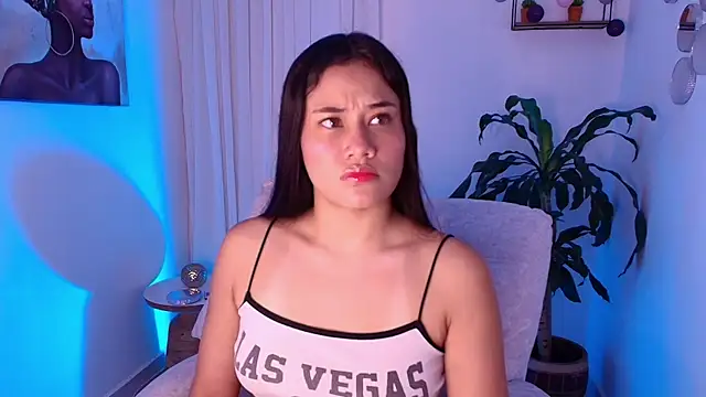 Snapshot of AlisxxnFx chatting on November 11, 2025, 3:45 am AlisxxnFx online show from November 11, 2025, 3:45 am