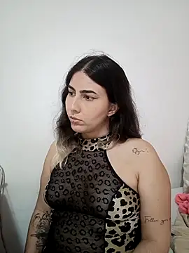 ApenasLys online show from October 25, 2025, 12:21 am