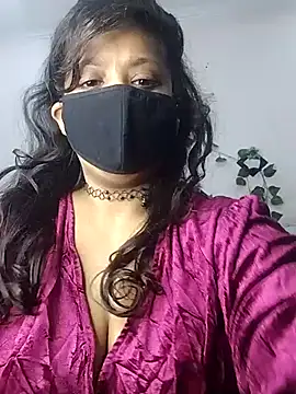 aliyaa9900 online show from October 24, 2025, 11:20 am