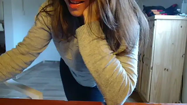 Missforever online show from May 16, 2026, 7:57 pm