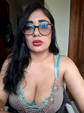 Monse--145 online show from March 4, 2026, 7:54 pm